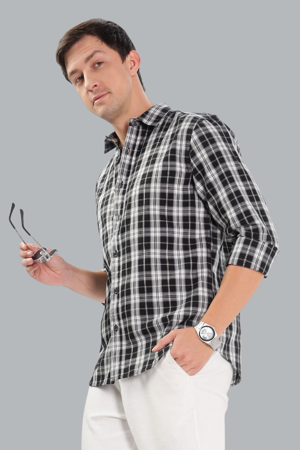 BLACK AND WHITE CHECKS SLIM FIT SHIRT