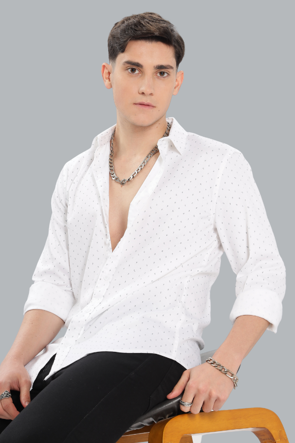 WHITE ARROW PRINT SLIM FIT SHIRT
